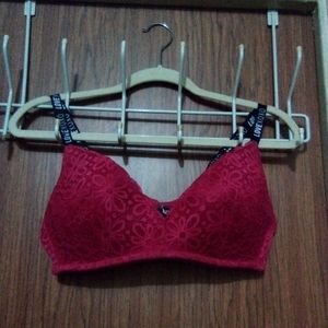 Lacy Flower Bra - 38C